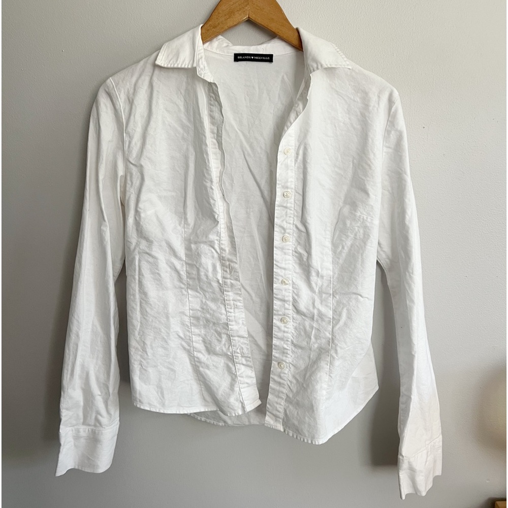 ❤️‍🔥BRANDY MELVILLE WHITE BUTTON UP